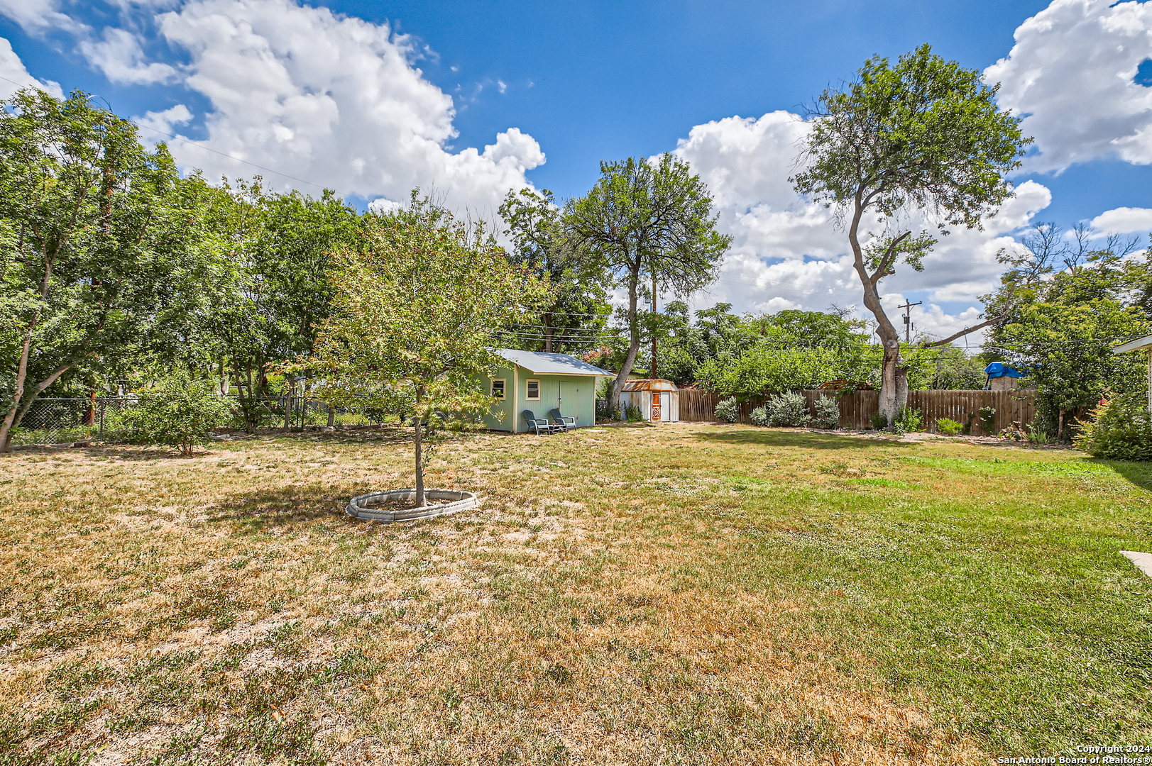 343 WAYSIDE DR