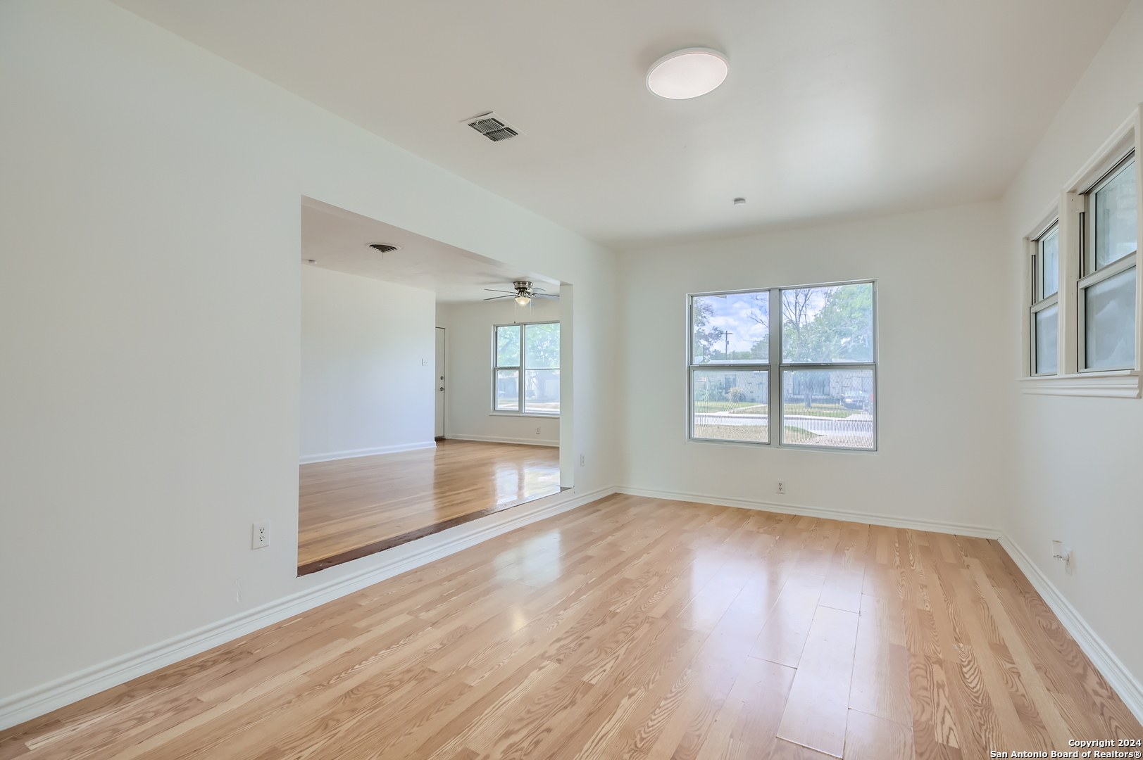 343 WAYSIDE DR