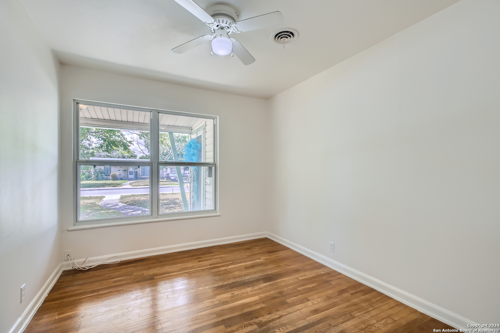 343 WAYSIDE DR