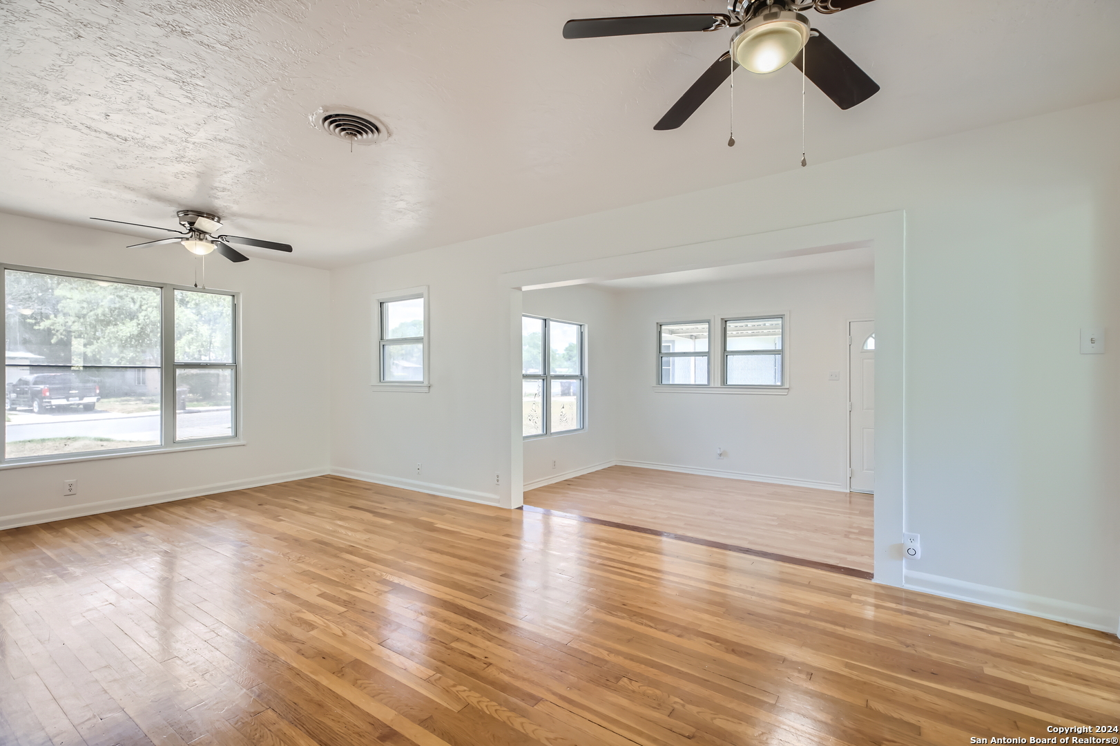 343 WAYSIDE DR