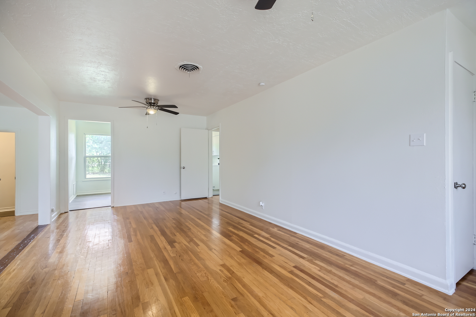 343 WAYSIDE DR