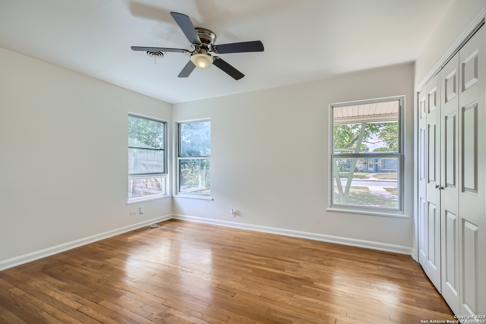 343 WAYSIDE DR