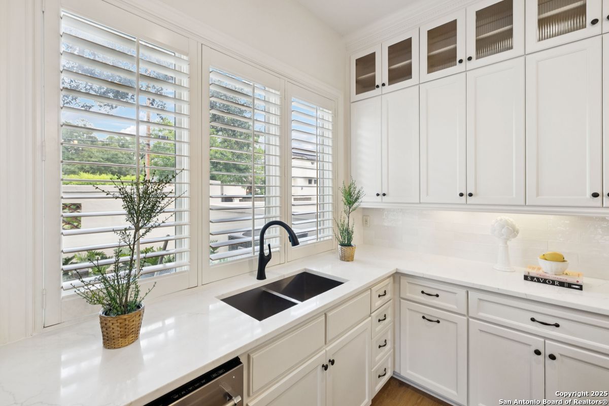172 KATHERINE CT Unit 1 