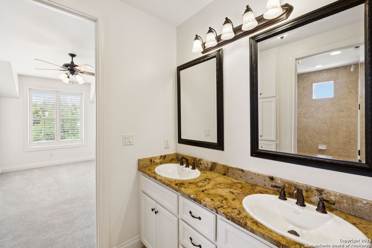 172 KATHERINE CT Unit 1 