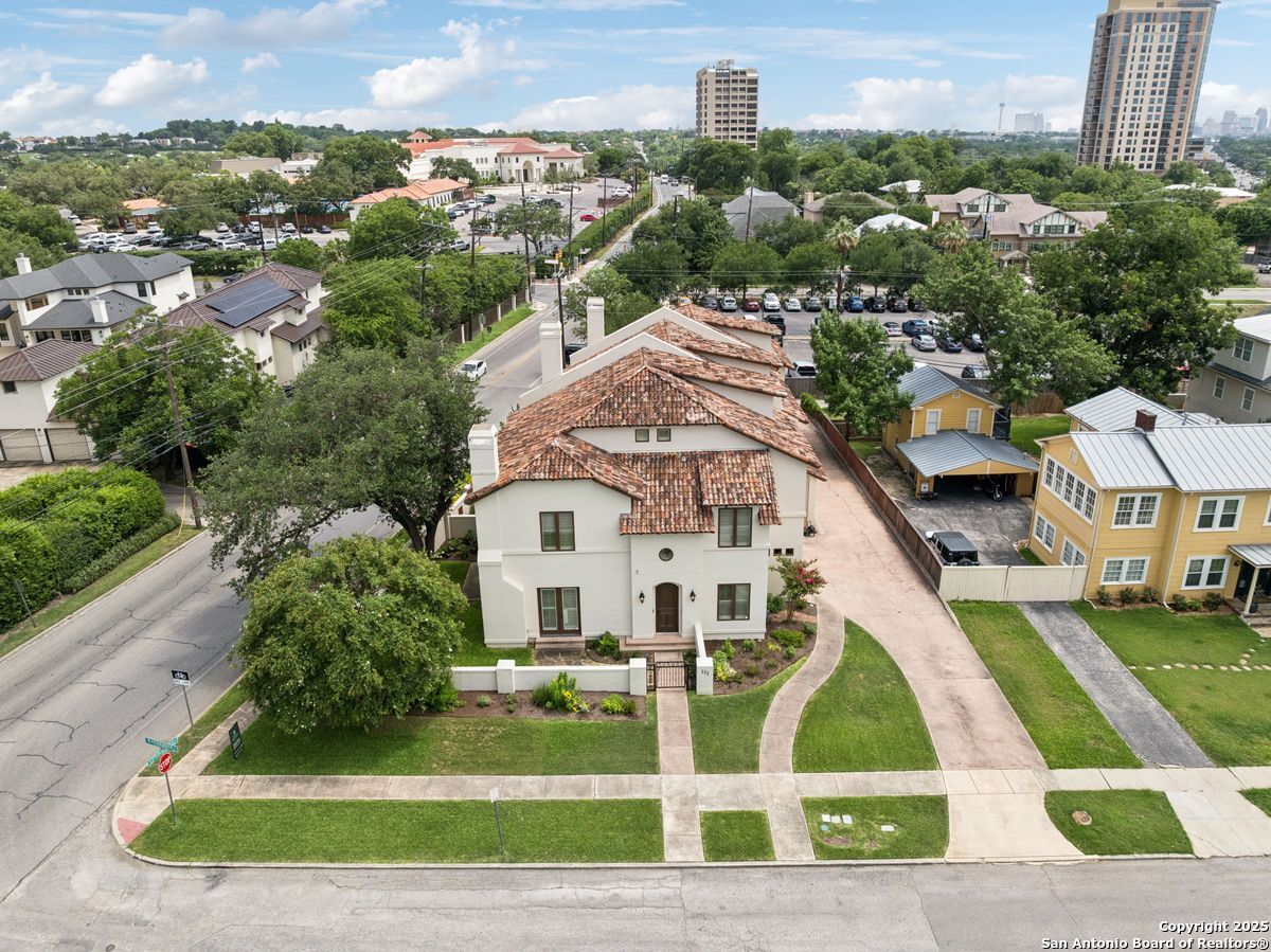 172 KATHERINE CT Unit 1 