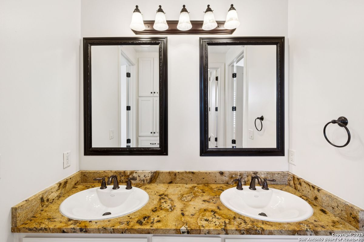 172 KATHERINE CT Unit 1 