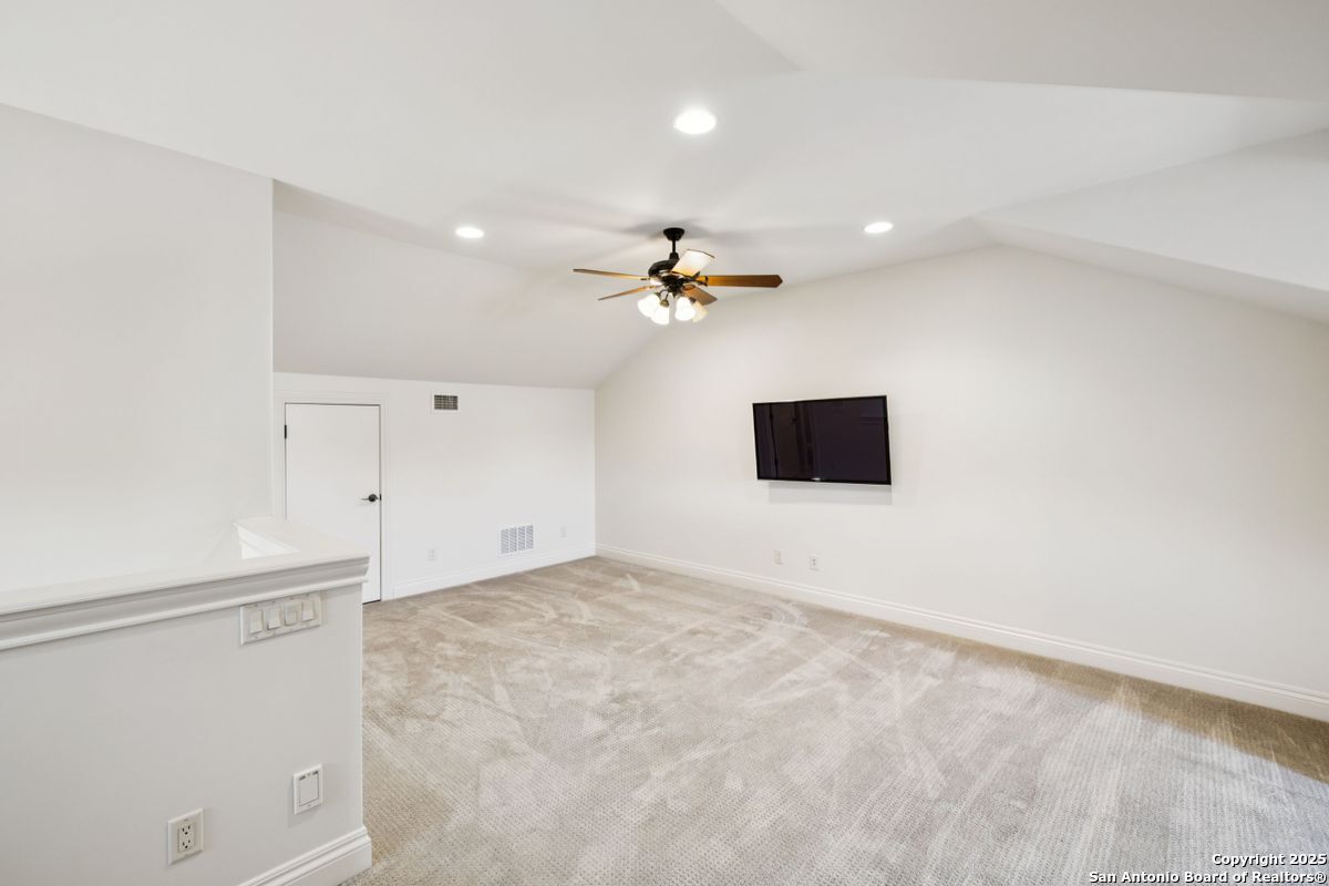 172 KATHERINE CT Unit 1 