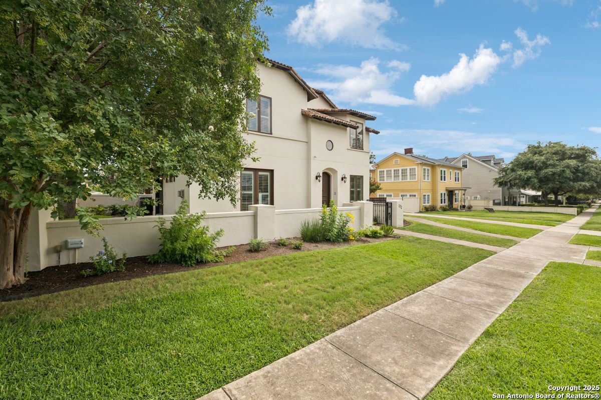 172 KATHERINE CT Unit 1 