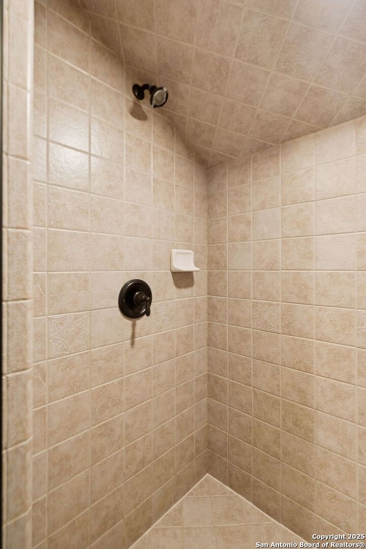 172 KATHERINE CT Unit 1 