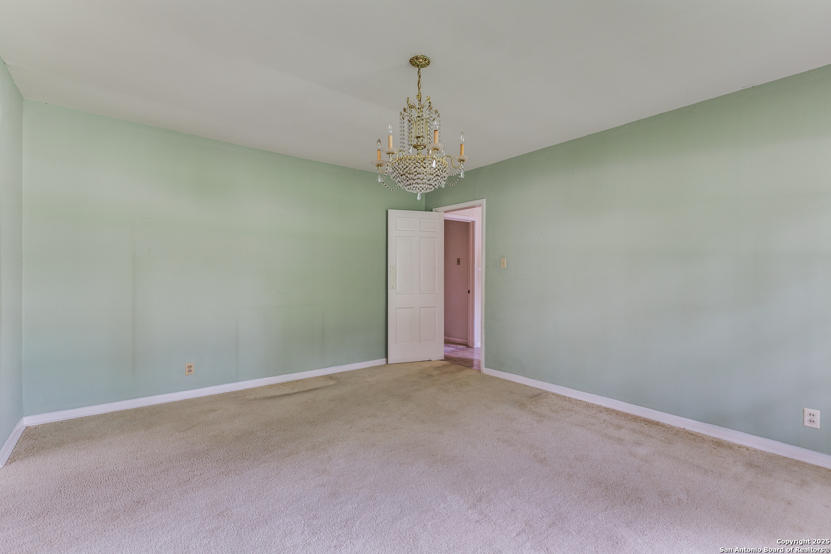 122 Aylesbury Hill