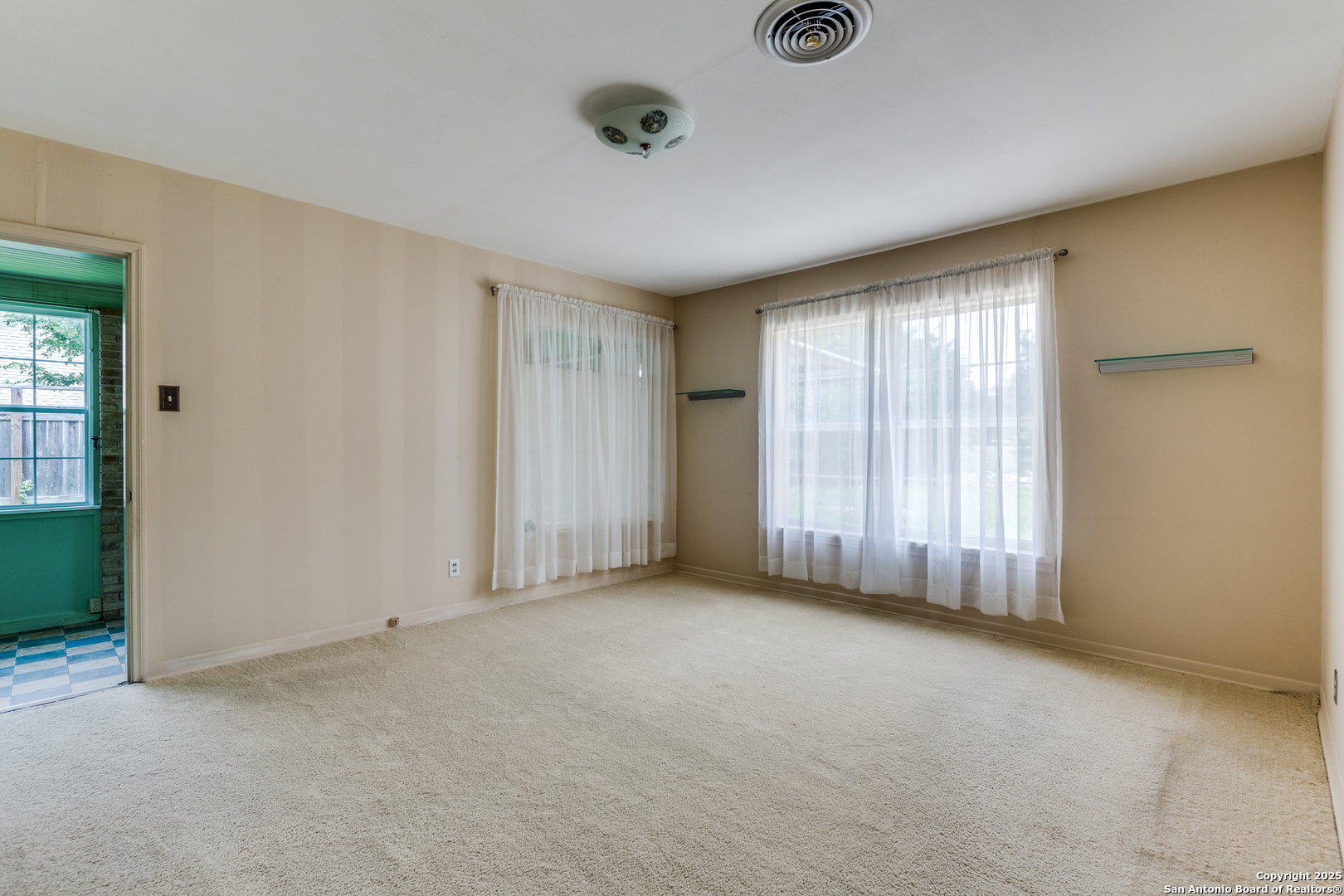 122 Aylesbury Hill