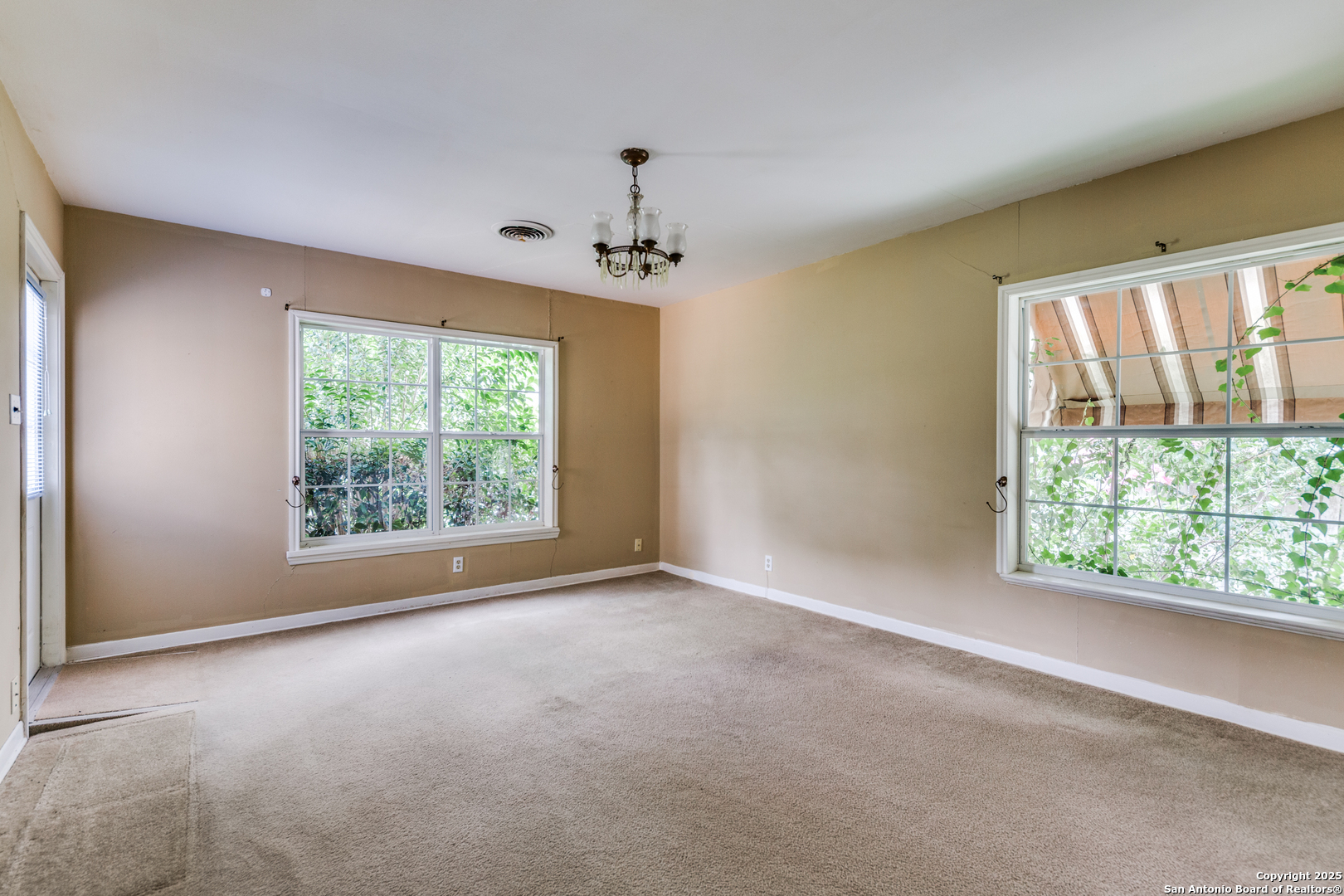 122 Aylesbury Hill