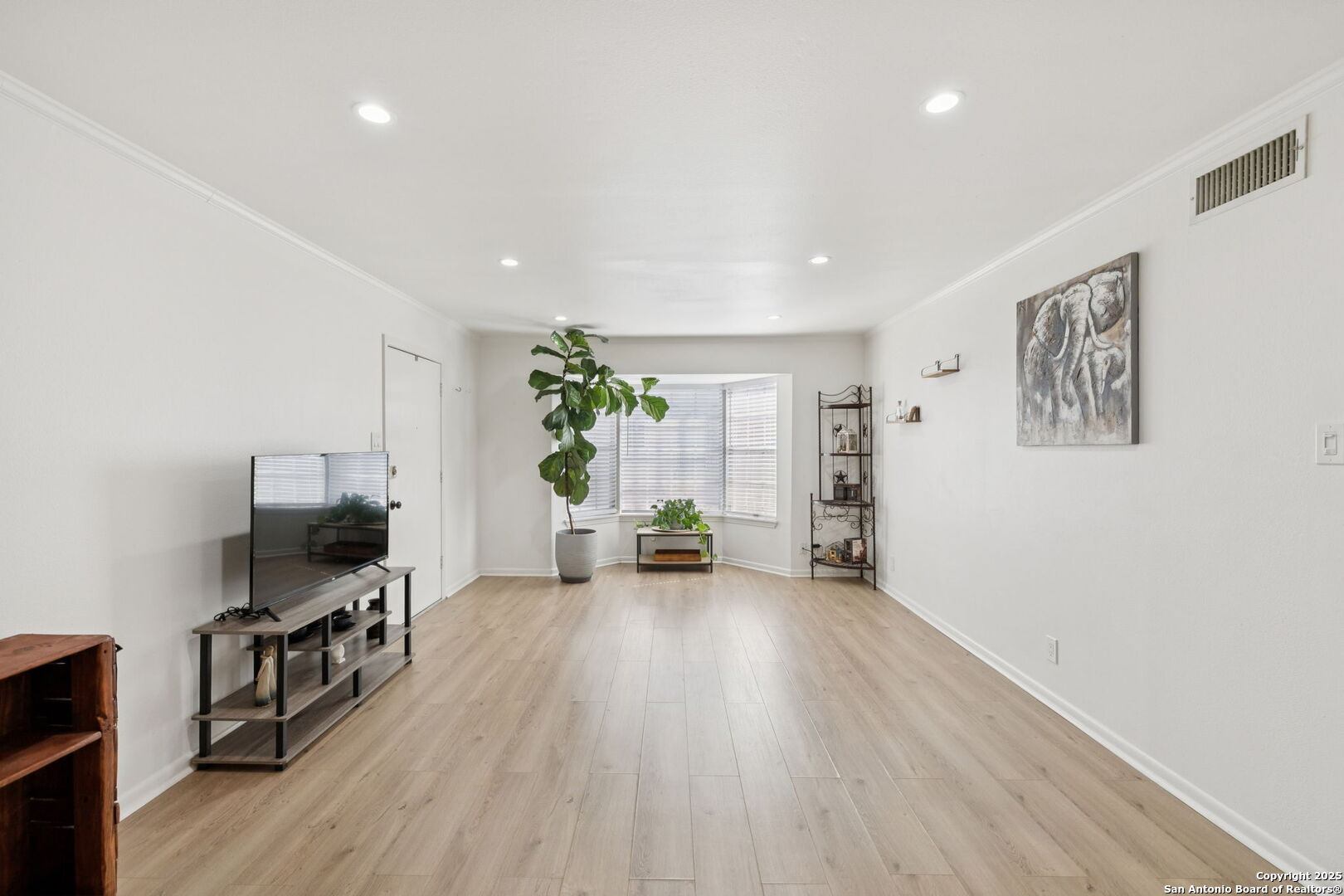 102 Ruelle Ln 220-B