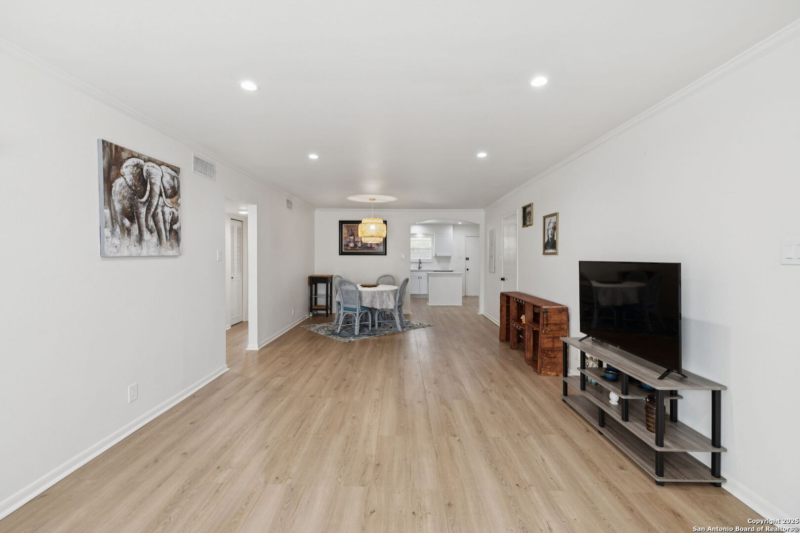 102 Ruelle Ln 220-B