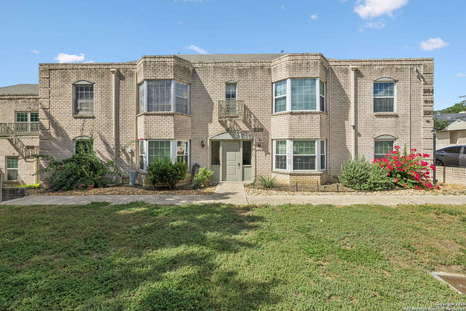 102 Ruelle Ln 220-B
