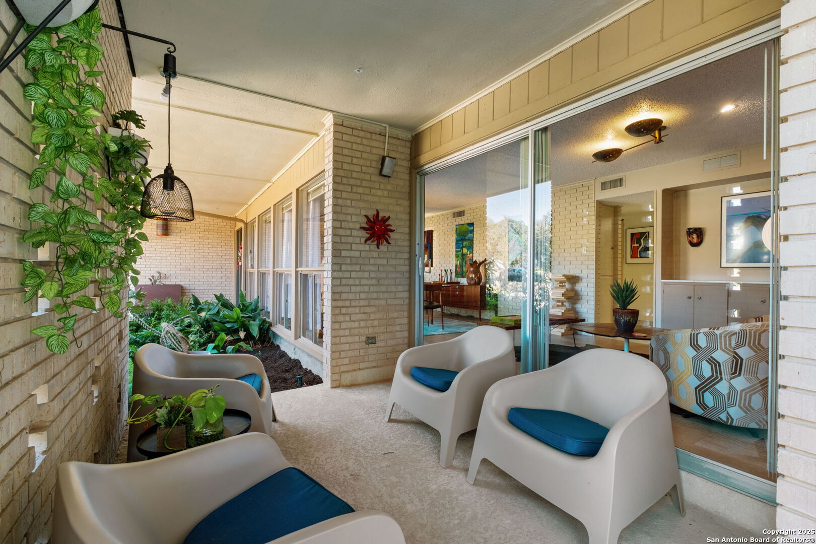1308 Spanish Oaks