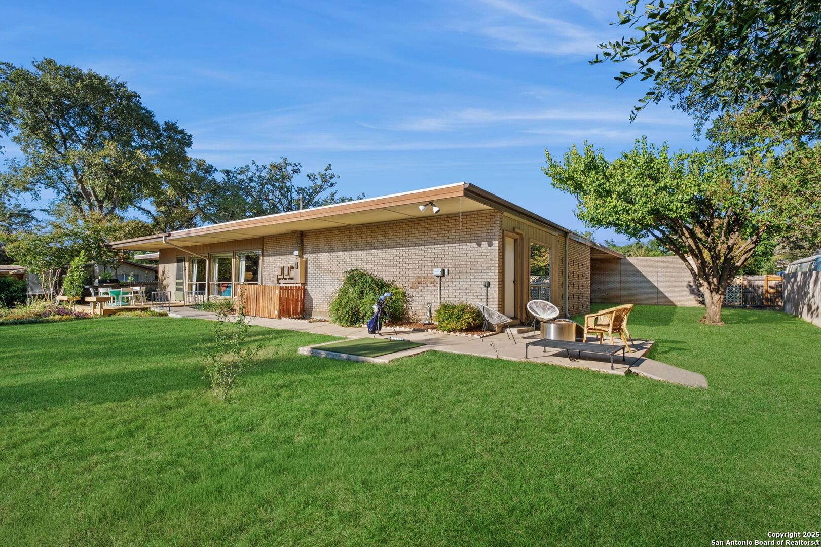 1308 Spanish Oaks