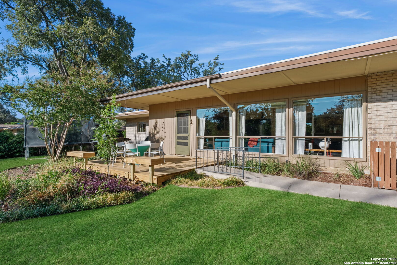 1308 Spanish Oaks
