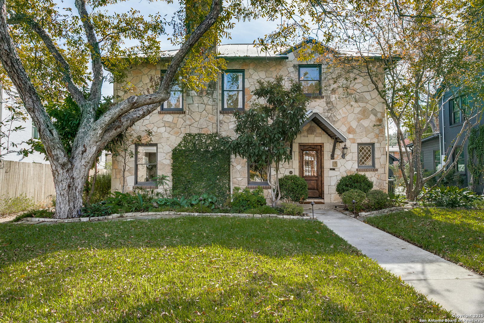 430 Thelma Dr.
