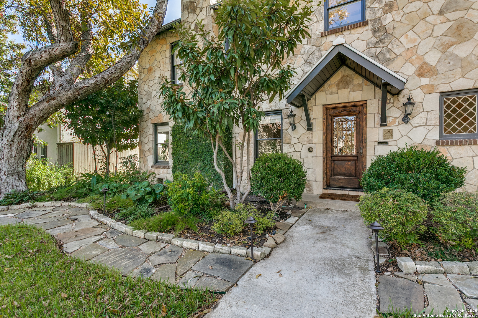 430 Thelma Dr.