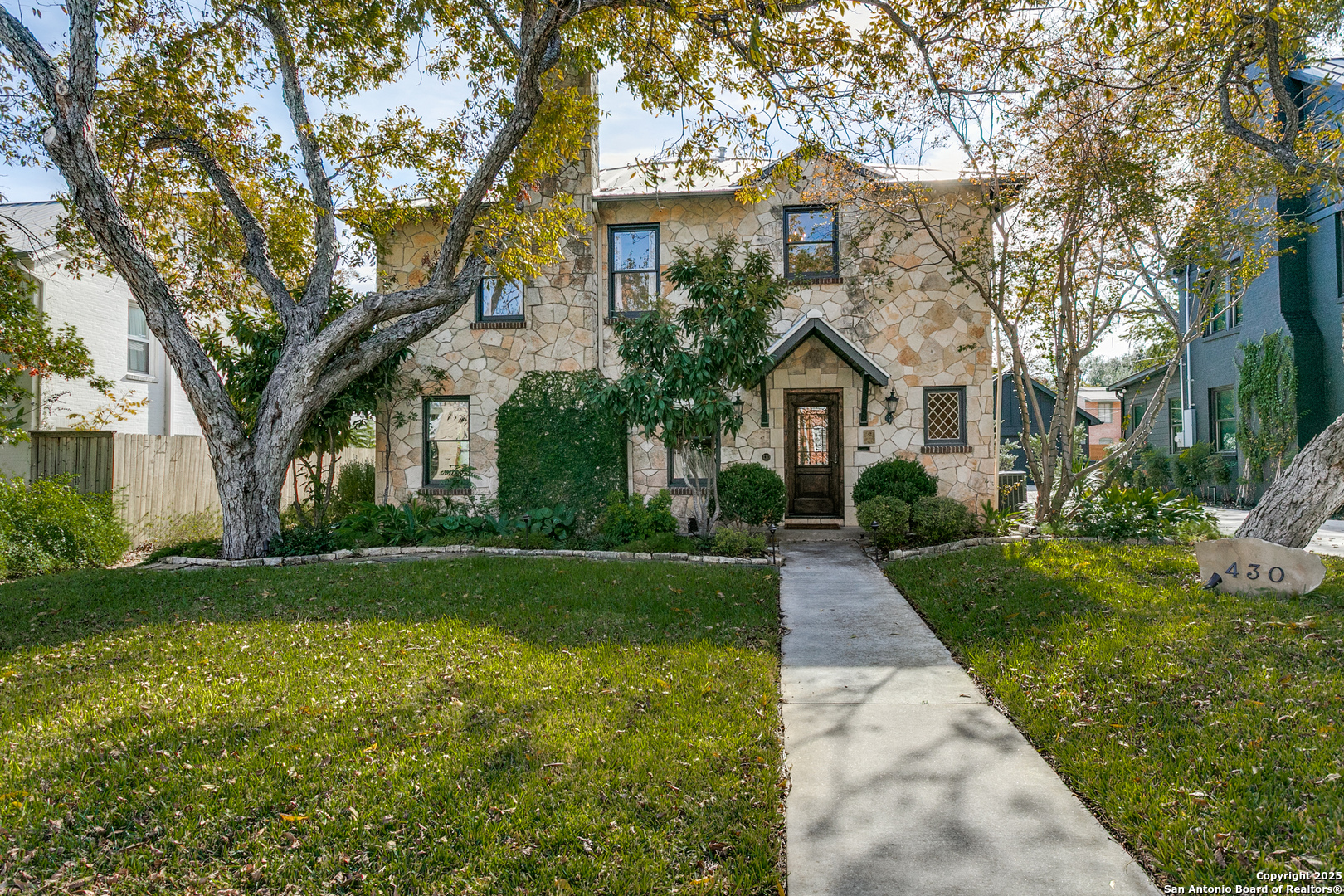 430 Thelma Dr.