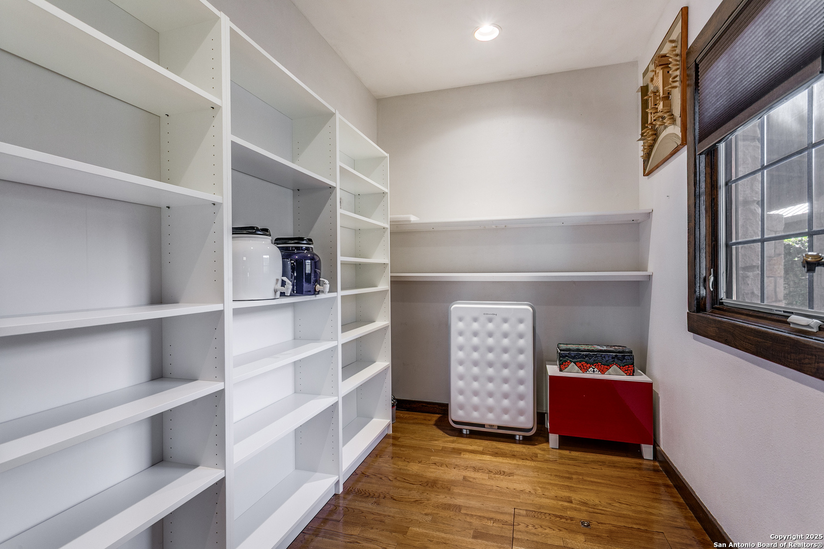 430 Thelma Dr.