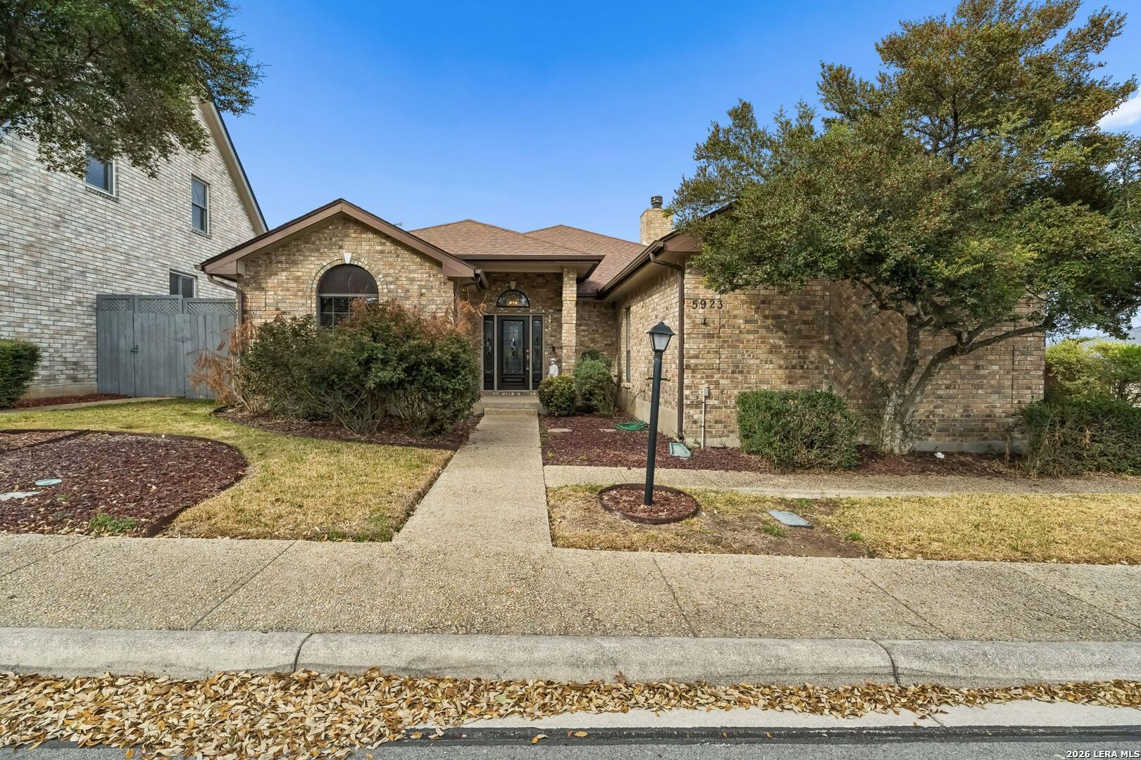 5923 Windy Cove