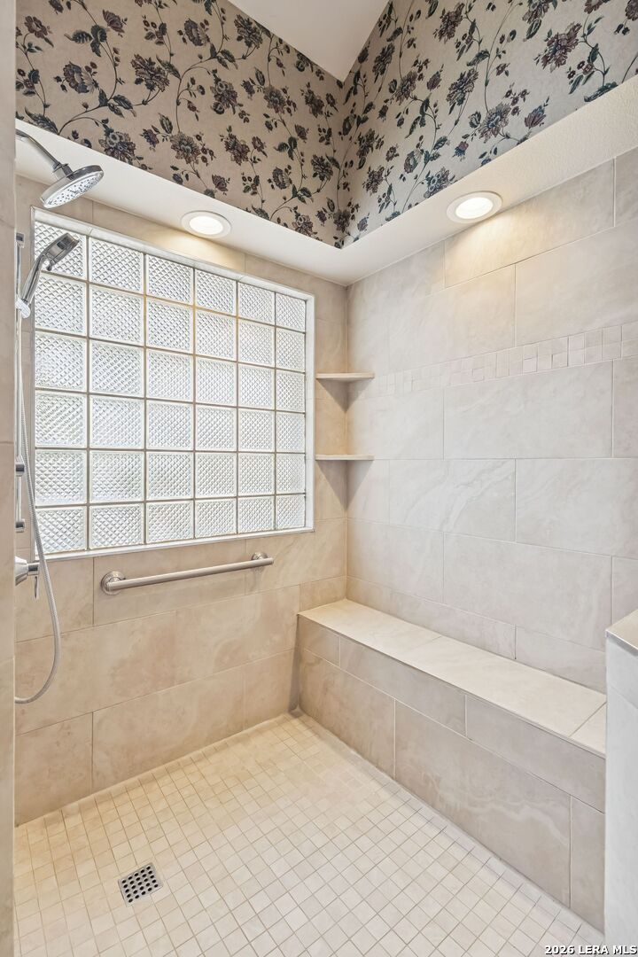 5923 Windy Cove