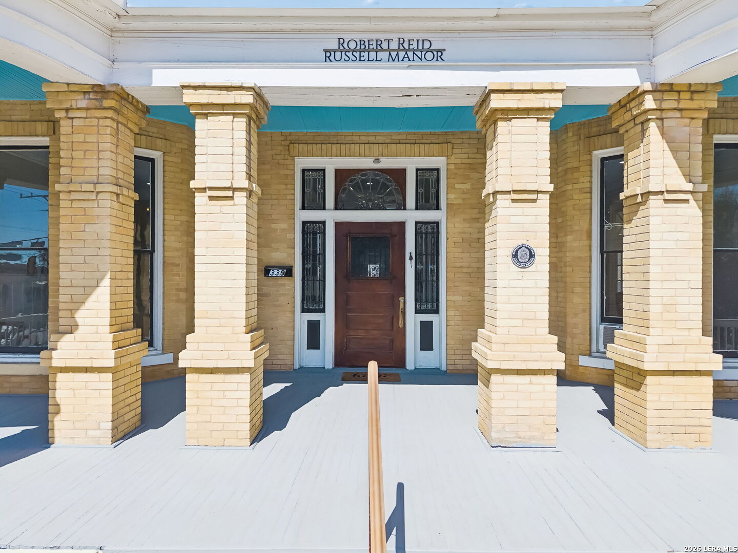 339 W Woodlawn Ave