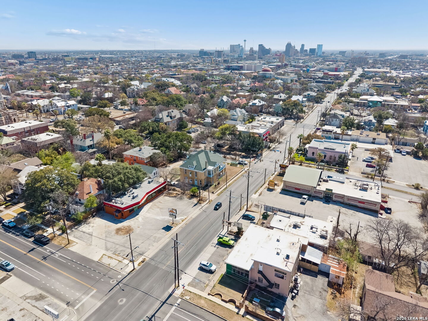 339 W Woodlawn Ave