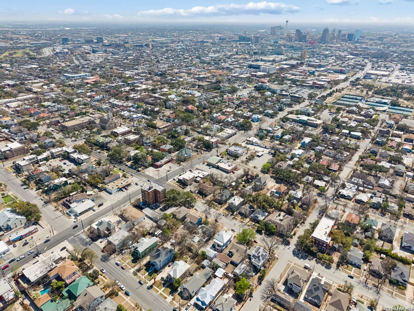 339 W Woodlawn Ave