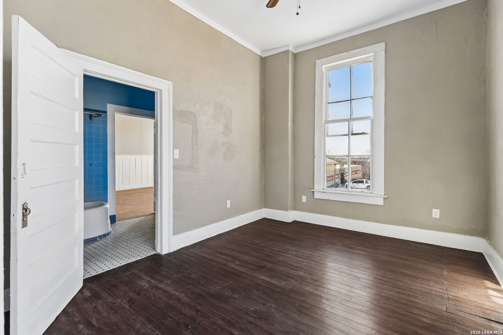 339 W Woodlawn Ave