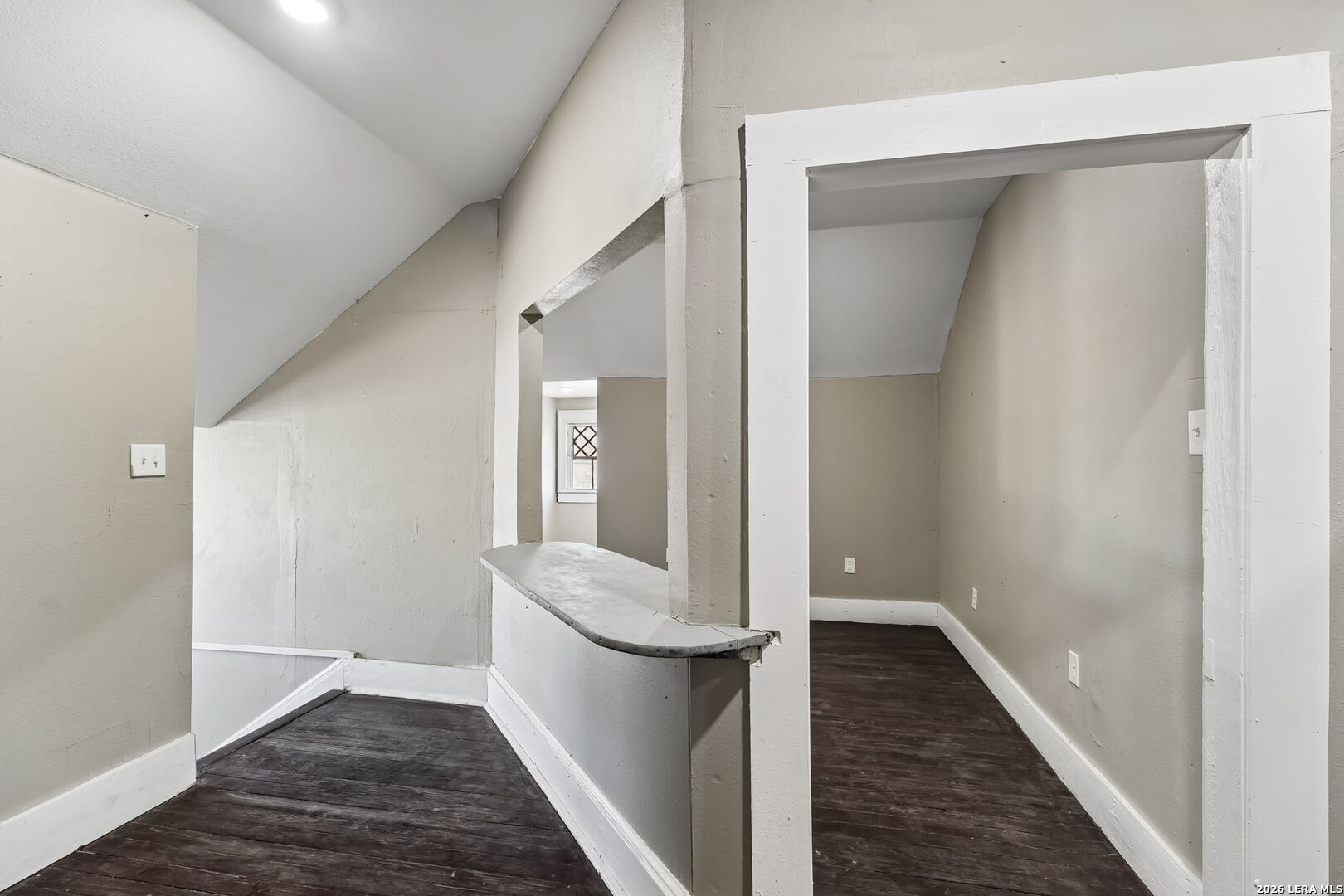 339 W Woodlawn Ave