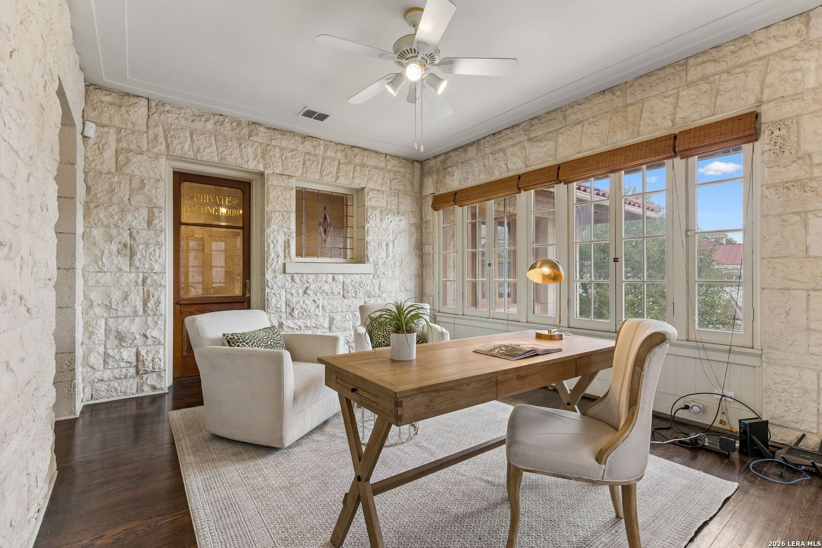 228 W Mulberry Ave