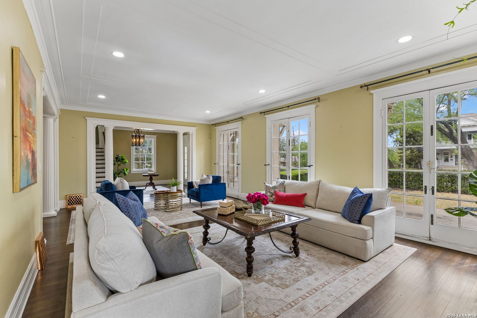 228 W Mulberry Ave