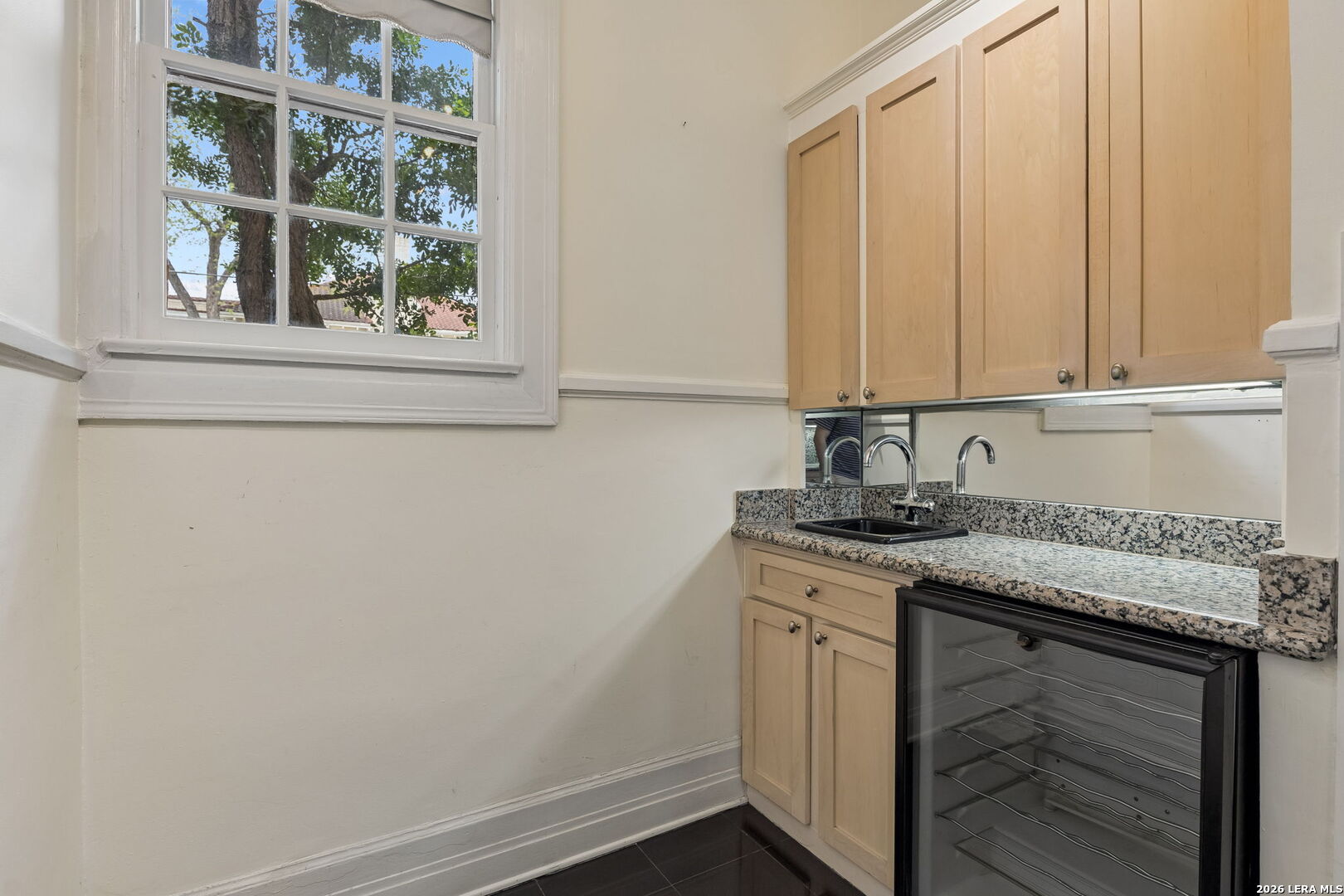 228 W Mulberry Ave