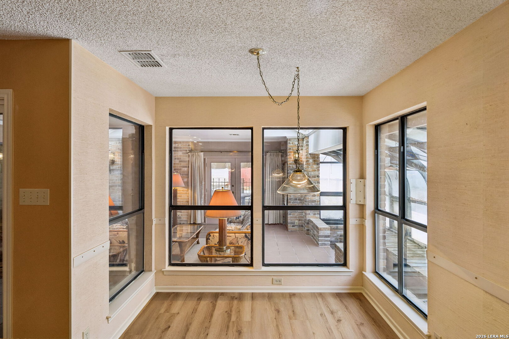6119 Shady Creek