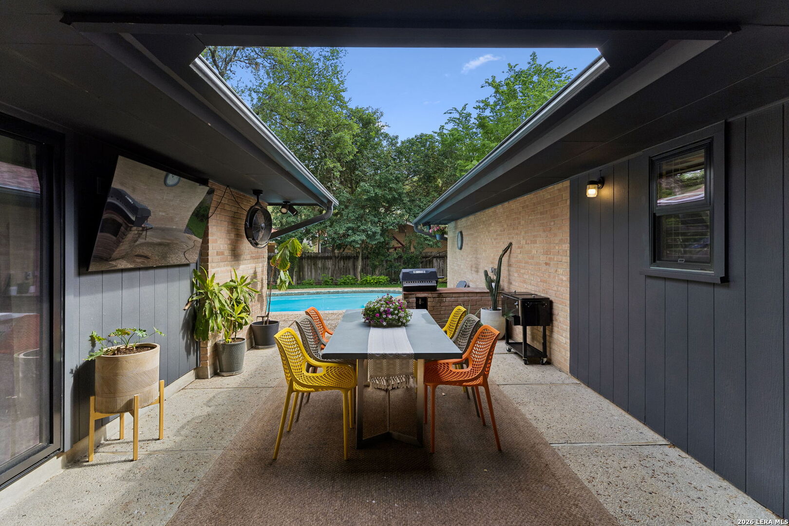 3714 Twisted Oaks Dr