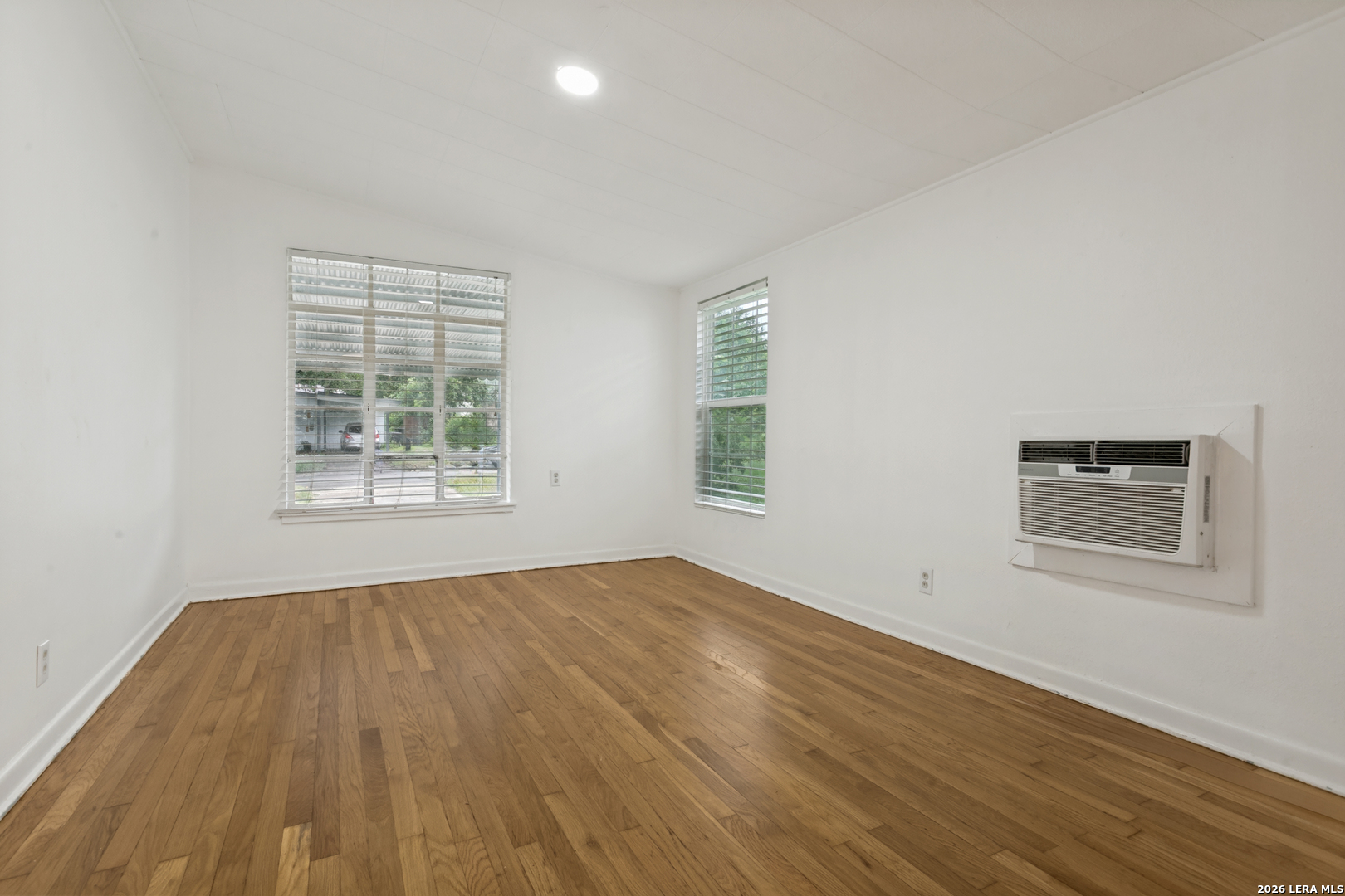 707 Sumner Dr