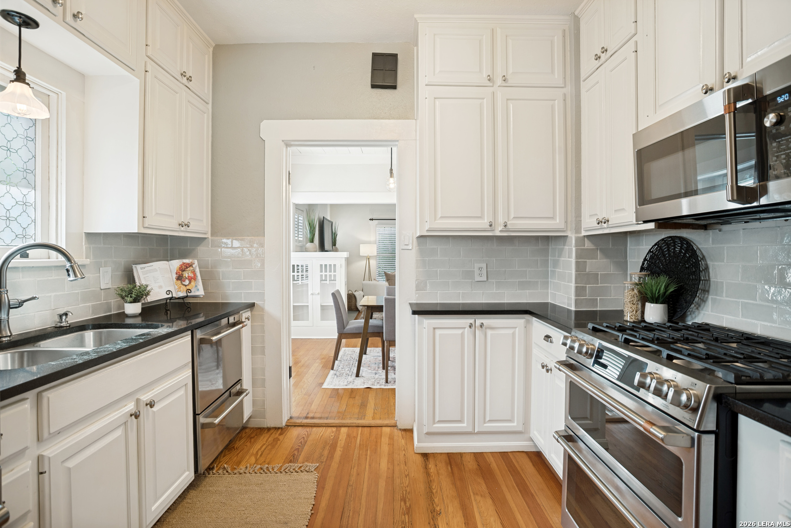 428 Queen Anne Ct