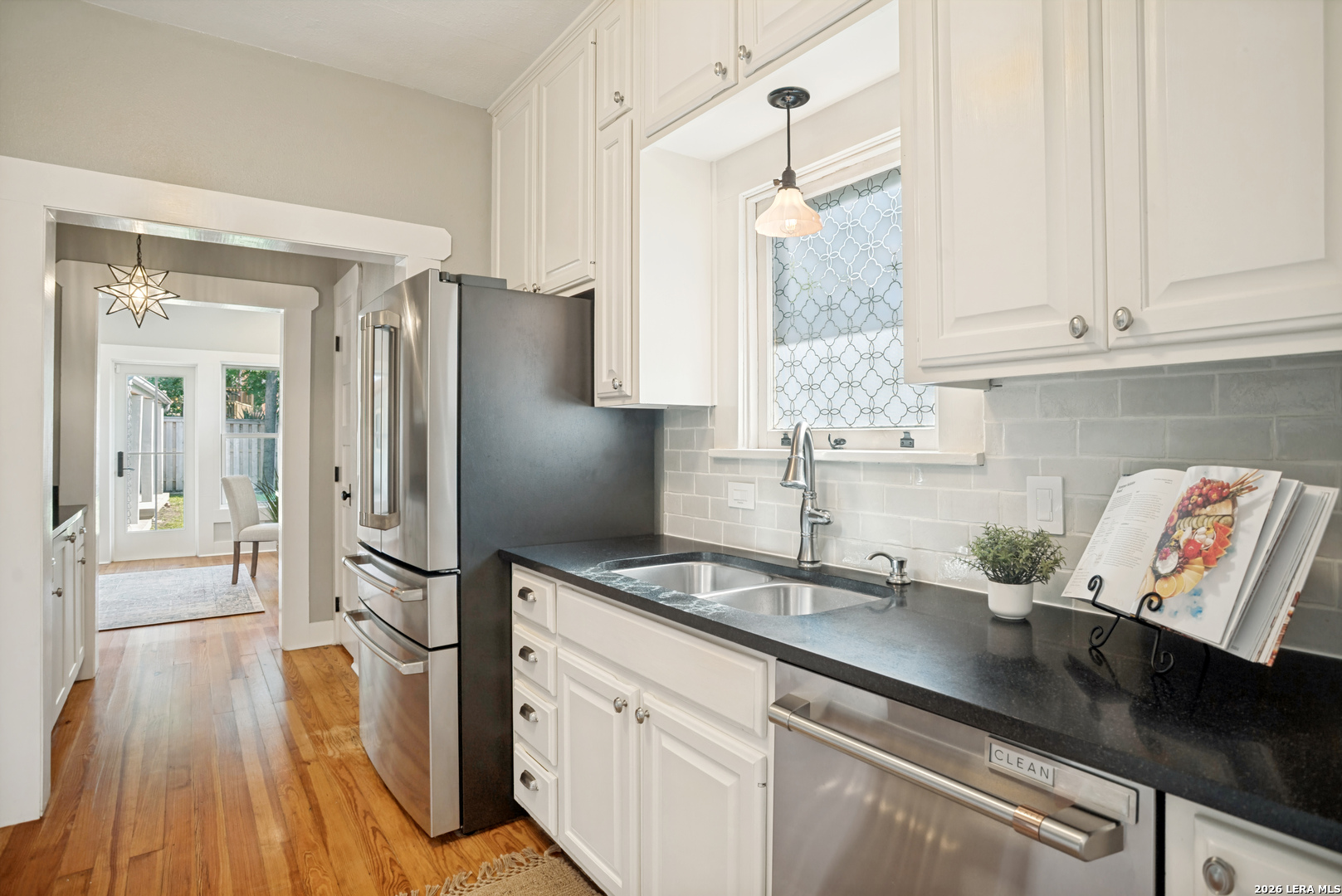 428 Queen Anne Ct