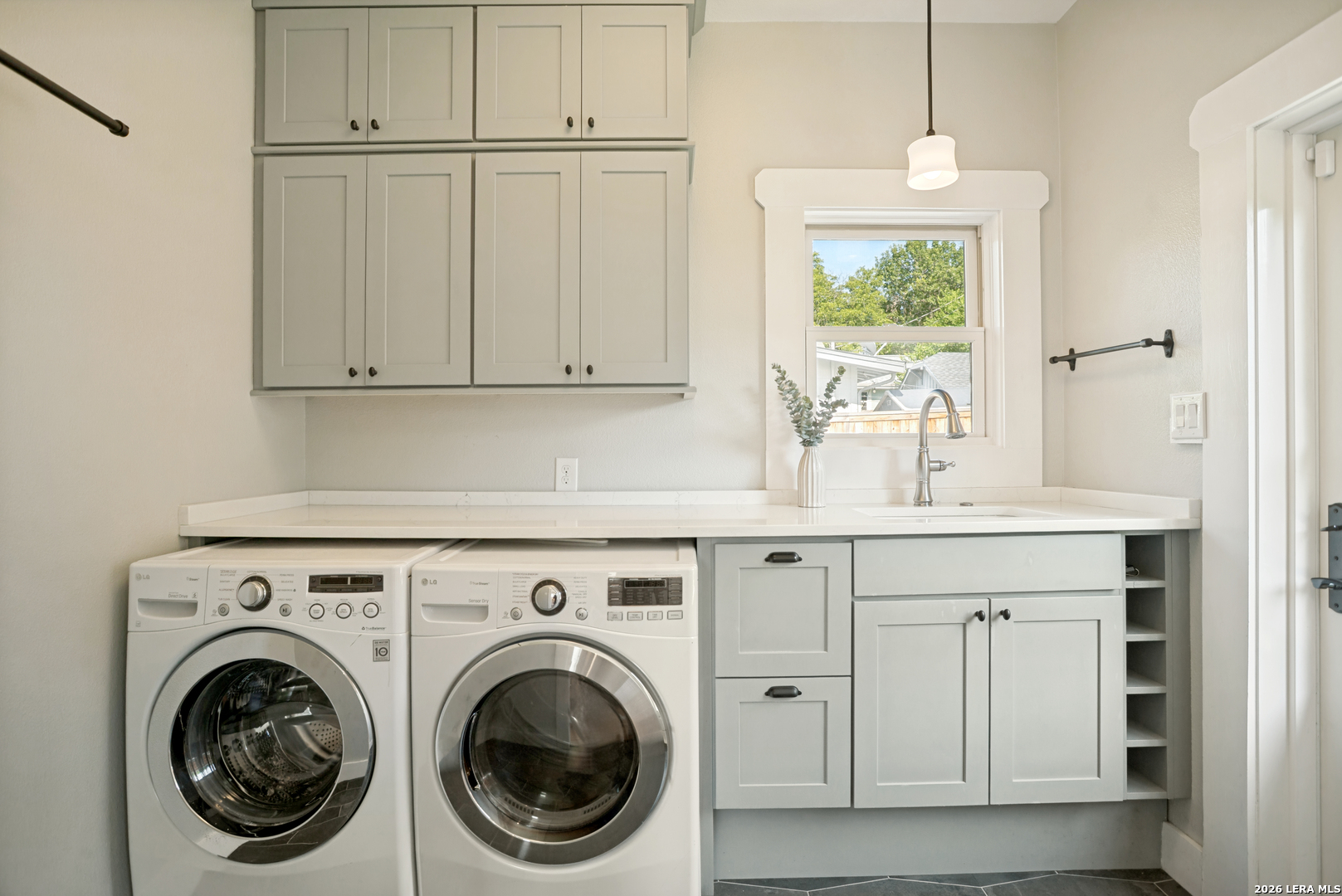428 Queen Anne Ct