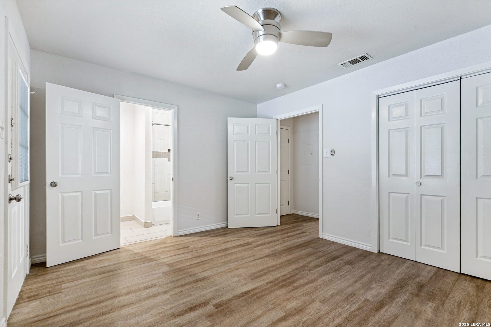 215 Eleanor Ave