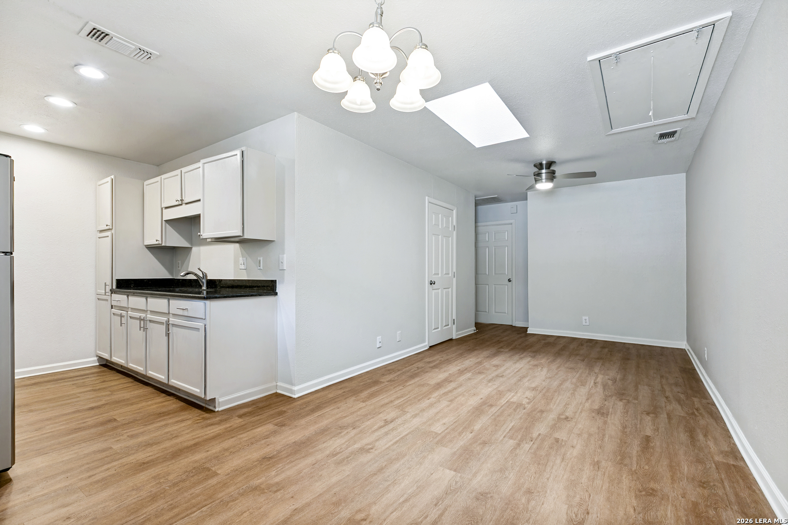 215 Eleanor Ave