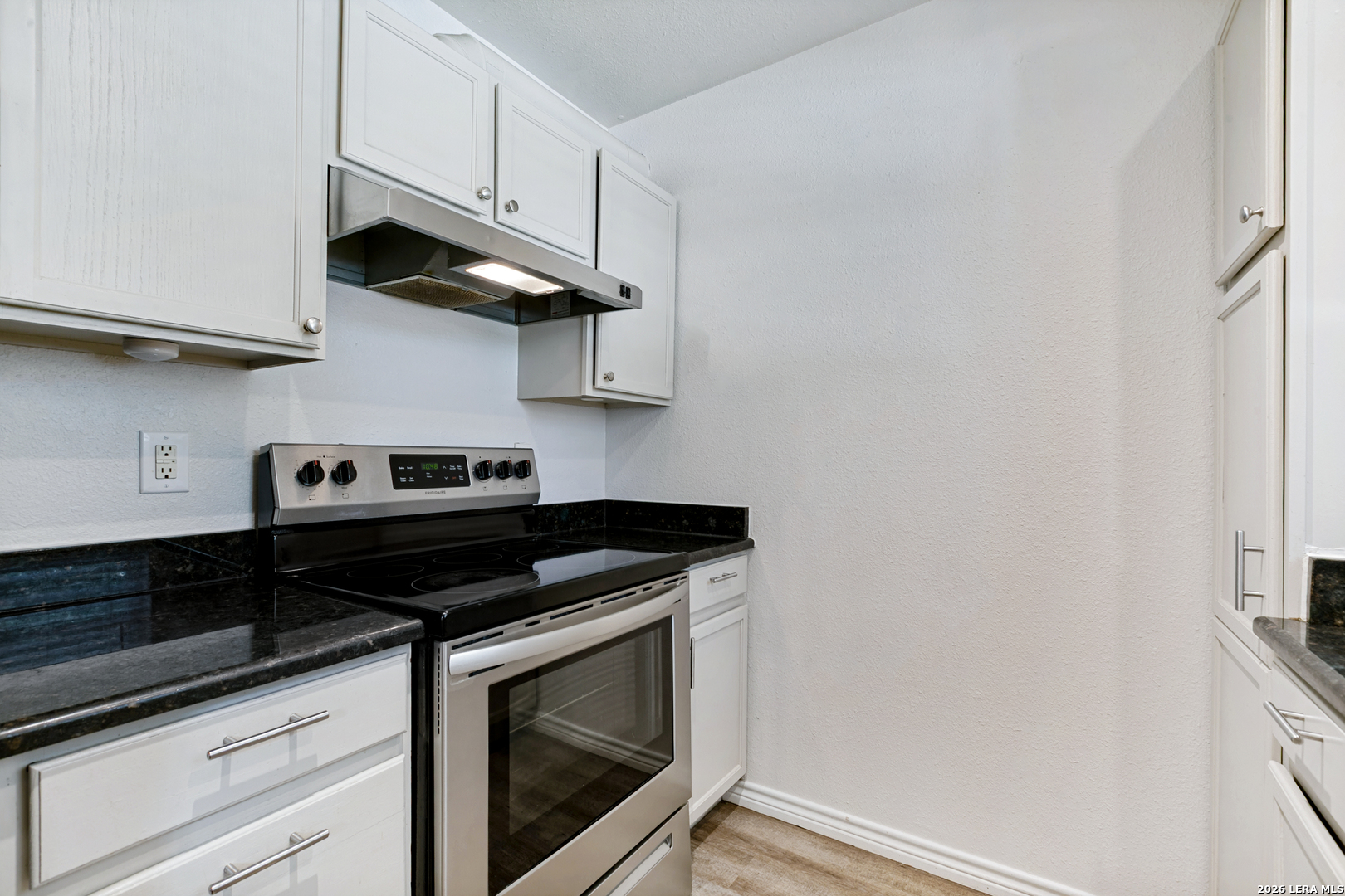 215 Eleanor Ave