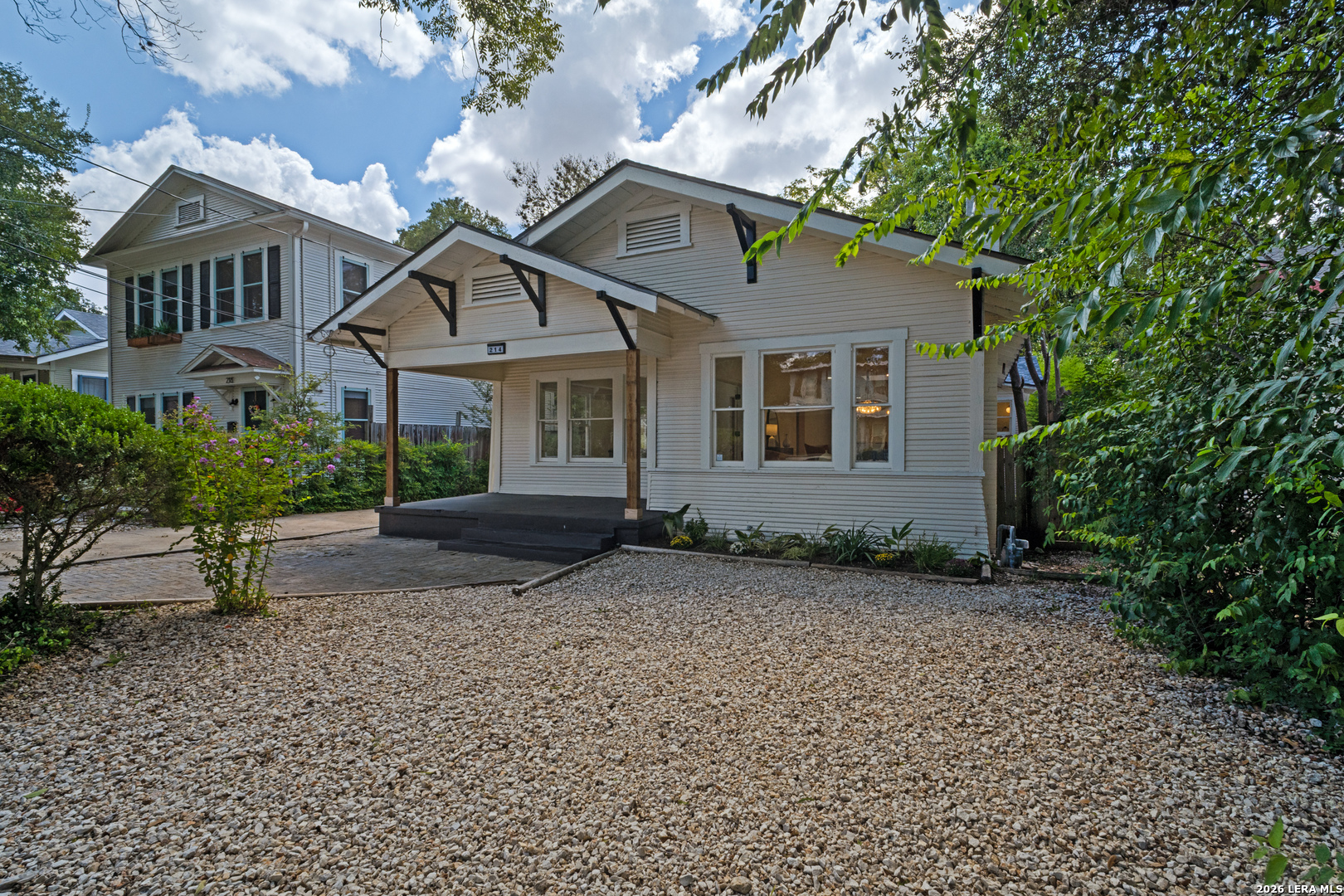 214 Ira Ave