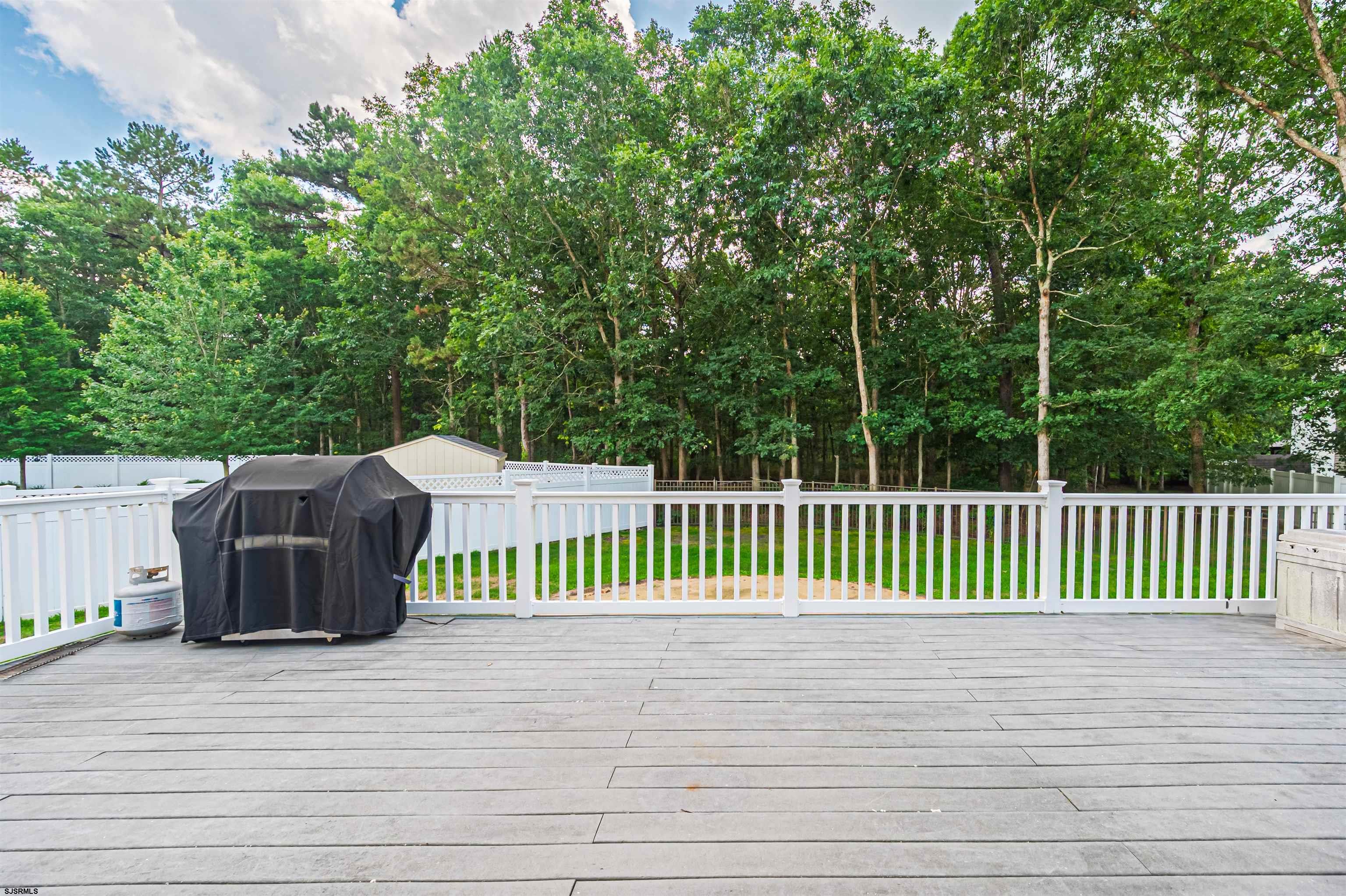 150 Rainbow Dr Dr