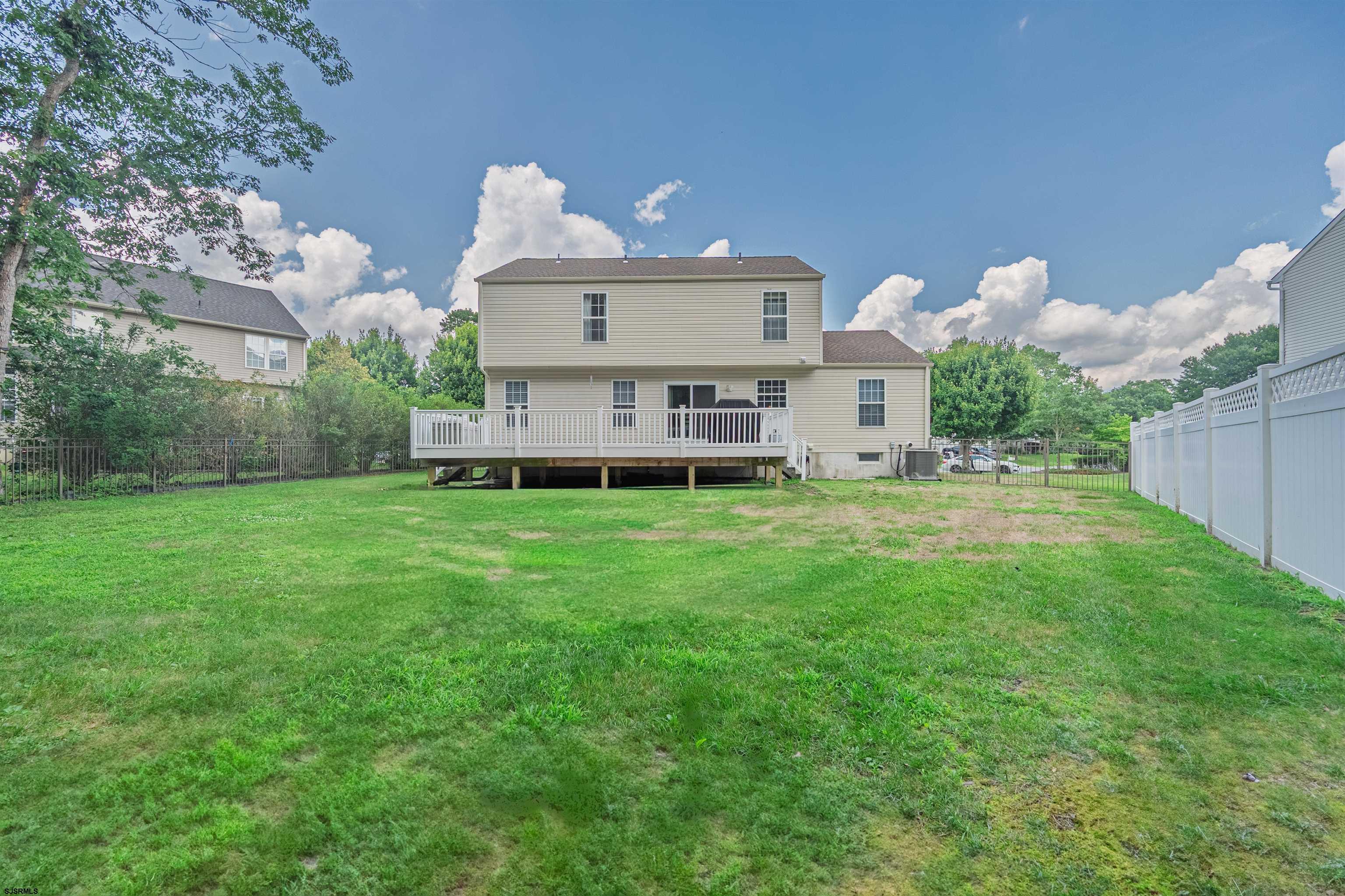150 Rainbow Dr Dr