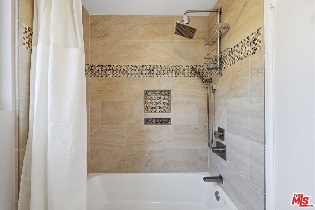 19041 Muirkirk Dr