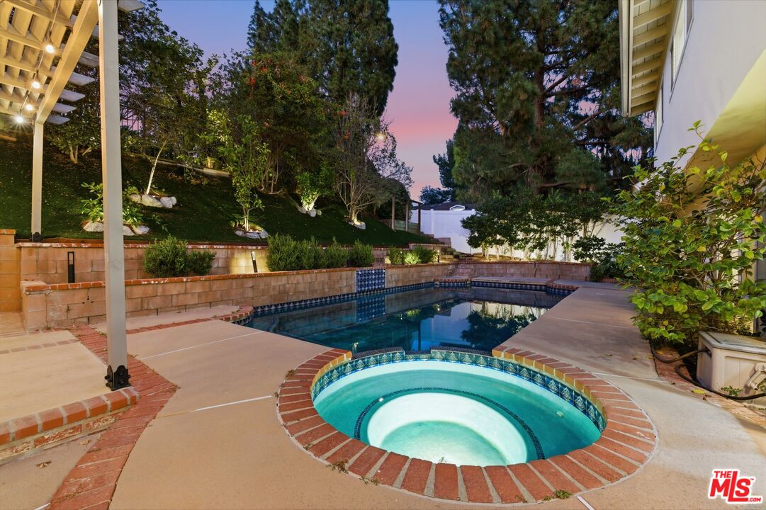 19041 Muirkirk Dr